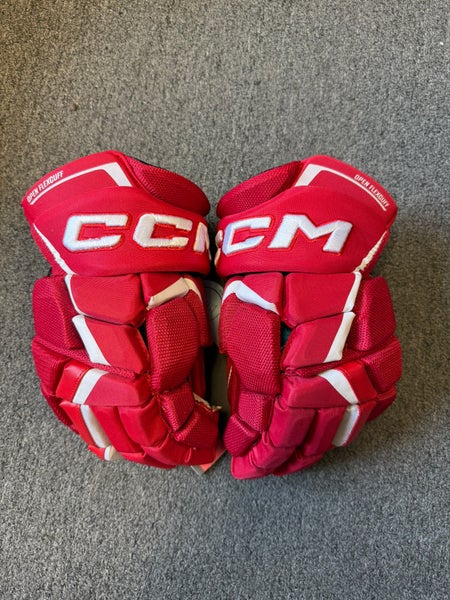 CCM Jetspeed FT6 Pro Hockey Gloves