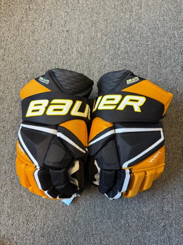 Bauer Vapor Hyperlite Gloves 13" (New)