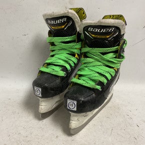 Used Bauer SUPREME M4 Junior Hockey Skate Junior 01.5 11855-S000190600