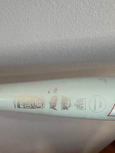 Easton Ghost Unlimited Composite Bat (-11) 19 oz 30" (Used)