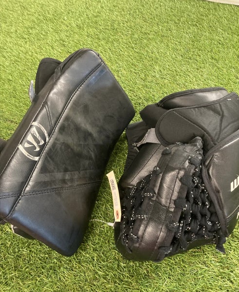 Junior Warrior Ritual G6 E+ Regular Goalie Glove & Blocker