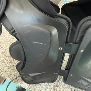 Large Youth Xenith Velocity Pro Light Shoulder Pads (Used)