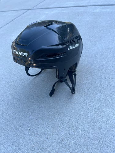 Large Bauer Helmet (Used)