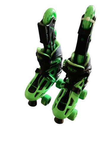 Used RollerDerby ADJ GREEN SKATES Senior Roller Quad Skates Green Adjustable 11884-S000052199