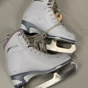 White Jackson Ultima Figure Skates Adult 9 (Used)