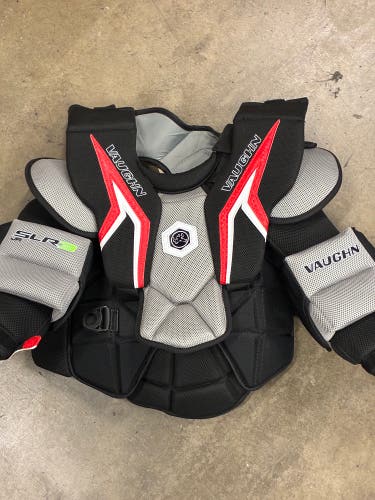 Junior Large Vaughn SLR3 Goalie Chest Protector (Used)