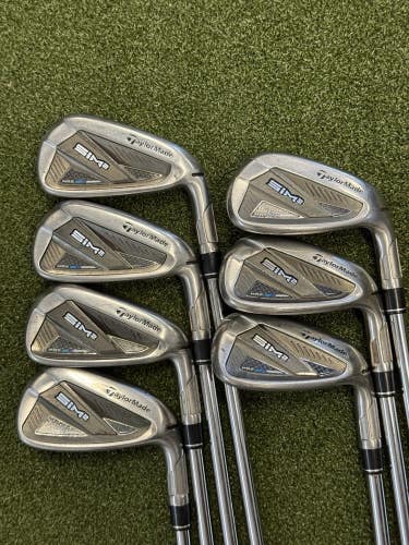 TAYLORMADE SIM2 MAX IRONS 7 PC SET 5-PW,AW KBS 85 STEEL STIFF
