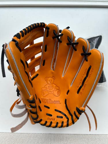 2023 Outfield RH Wilson Pro Staff Bear Glove 12.5" (New)MIJ