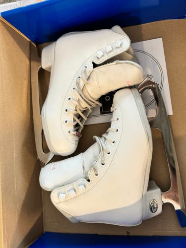 Riedell figure skates size Junior 1