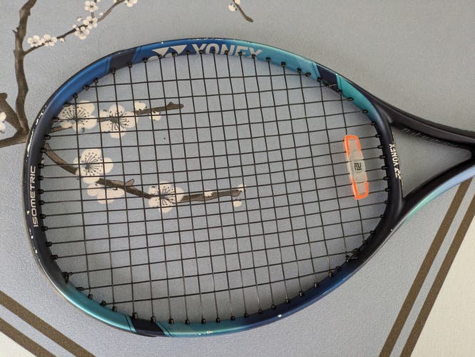 YONEX Ezone feel Tennis Racquet (Used)