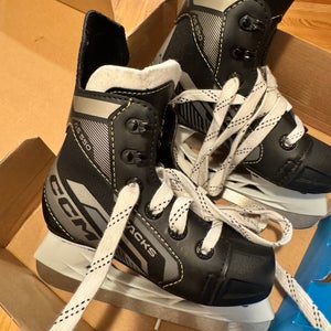 CCM AS-550 Hockey Skates 10 (Used)