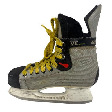 Used Bauer VAPOR VII Junior Hockey Skate Junior 02 11406-S000105627