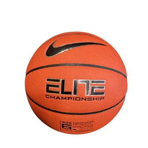 Used Nike Basketball Womens Indoor 11884-S000048834