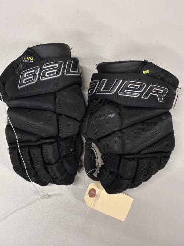 Black Youth Bauer Vapor Hyperlite Gloves 10" (Used)