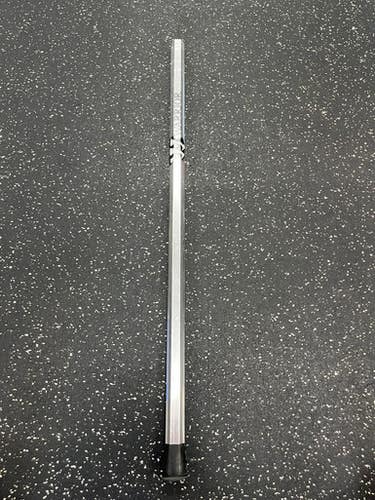Used Warrior PLATINUM ALLOY Mens Atk/Mid LAX Shaft Grey 11849-S000031481