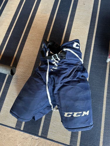 Men's Senior Small CCM hp31 Hockey Pants Pro Stock (Used)
