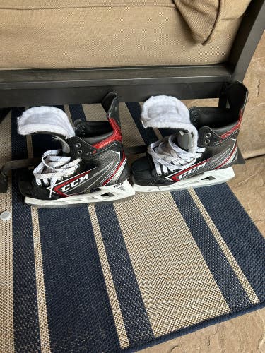 CCM JetSpeed FT2 Hockey Skates Regular Width Pro Stock 7 (Used)