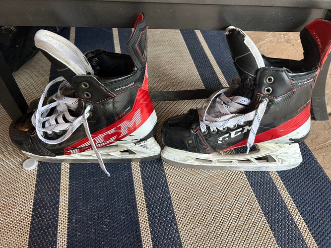 CCM JetSpeed FT4 Pro Hockey Skates Regular Width Pro Stock 7 (Used)