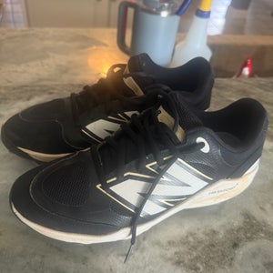 Black Men's Size M 8.5 (W 9.5) Youth New Balance 3000v7 Low Top Molded Cleats (Used)