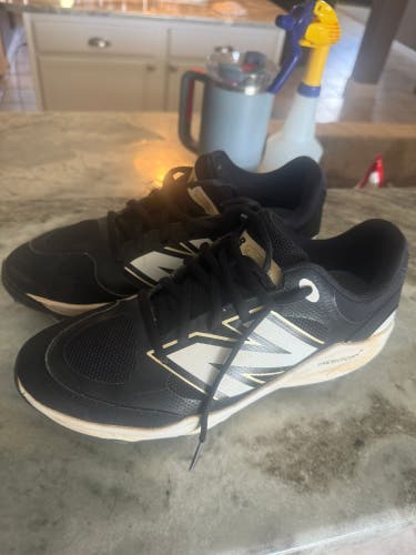 Black Men's Size M 8.5 (W 9.5) Youth New Balance 3000v7 Low Top Molded Cleats (Used)