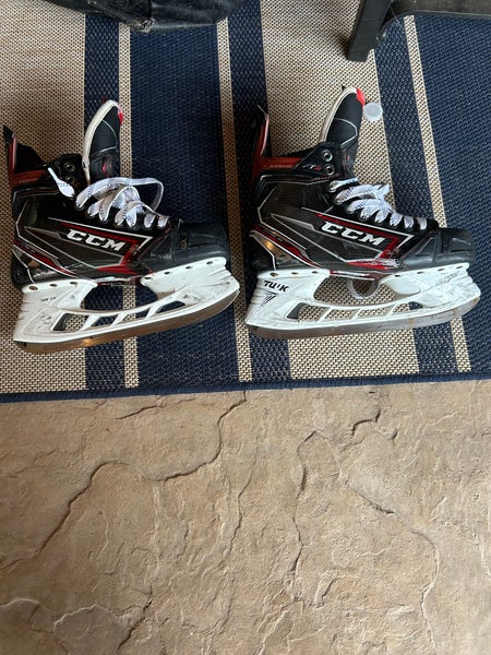 CCM JetSpeed FT2 Hockey Skates Regular Width Pro Stock 7 (Used)