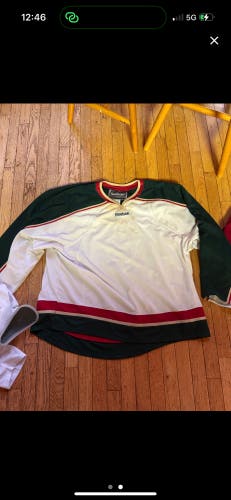 Men’s Hockey Jersey Bundle
