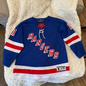Blue Large/Extra Large Kids Unisex Jersey (Used)