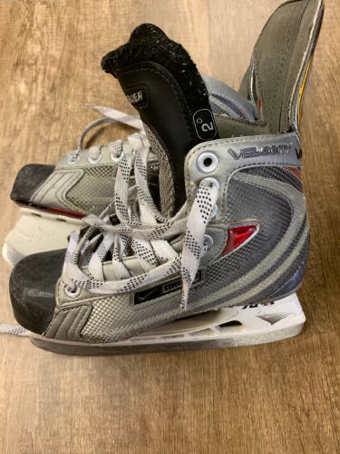 Bauer Vapor X Velocity Hockey Skates Regular Width Size 2 (Used)