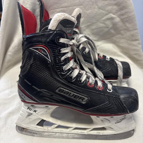 Junior Size 3.5 Bauer Vapor X500 Ice Hockey Skates