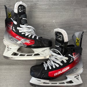 Lucas Raymond Game Worn Bauer Vapor Hyperlite 2 Hockey Skates Regular Width Pro Stock 8.5 (Used)