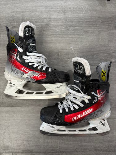 Lucas Raymond Game Worn Bauer Vapor Hyperlite 2 Hockey Skates Regular Width Pro Stock 8.5 (Used)