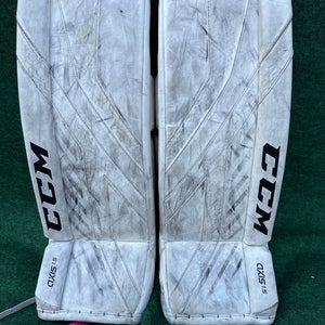 White Junior CCM Axis 1.5 Goalie Leg Pads (Used) | 28”+ 1”