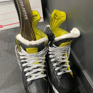 Bauer Supreme S29 Hockey Skates 10.5 (Used)