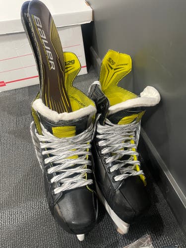Bauer Supreme S29 Hockey Skates 10.5 (Used)