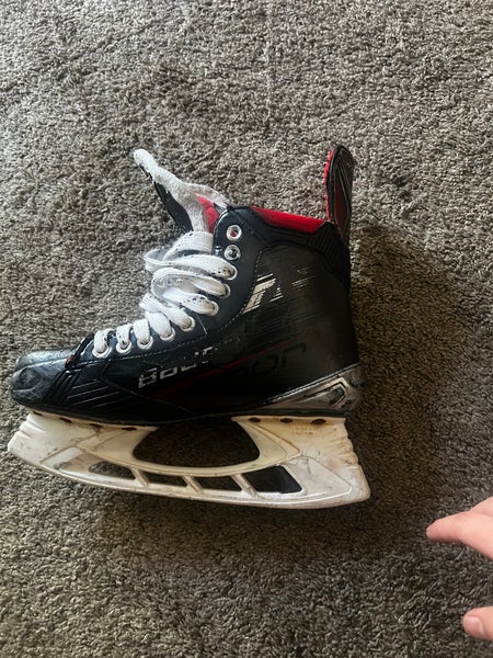 2024 Bauer Vapor X4 Hockey Skates Regular Width 8.5 (Used)