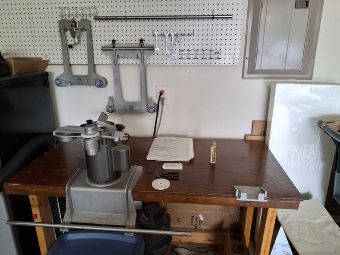 (Used) Ice Skate Sharpening Machine