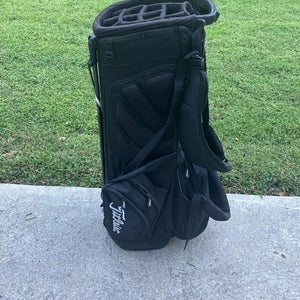 Titleist 14-way Stand & Carry Golf Bag with Strap Black/White - No Rain Cover