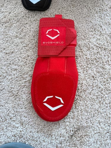 Red Senior EvoShield Sliding Mitt (Used)