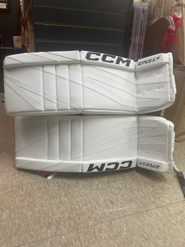 34" 2025 CCM Eflex 7 Goalie Leg Pads (New)