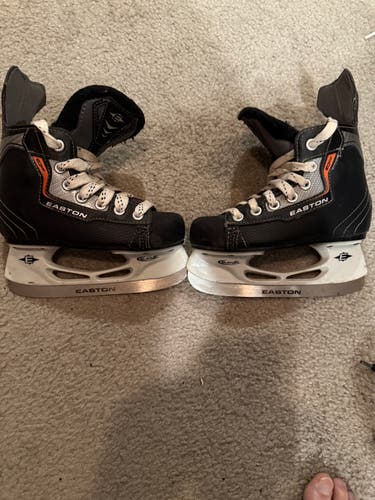 Easton Synergy EQ10 Hockey Skates Regular Width 12 (Used)