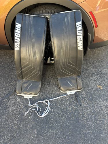 34" 2019 Vaughn Ventus SLR2 Pro Carbon Goalie Leg Pads (Used)