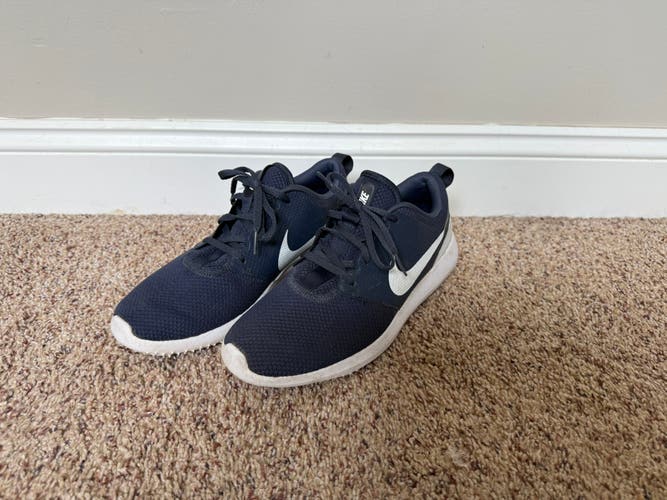 Men's Size M 8.5 (W 9.5) Nike Golf Shoes (Used)