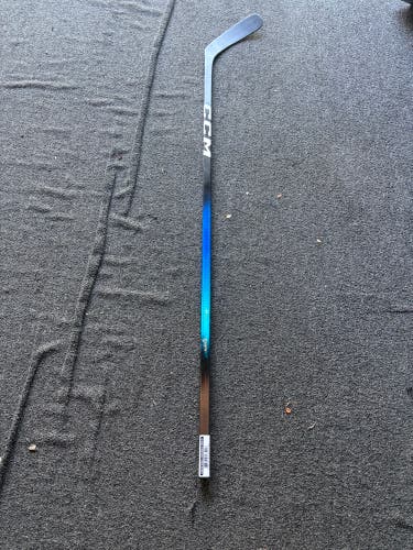 BRAND NEW CUSTOM Senior CCM JetSpeed FT8 Pro Right Handed Hockey Stick P28