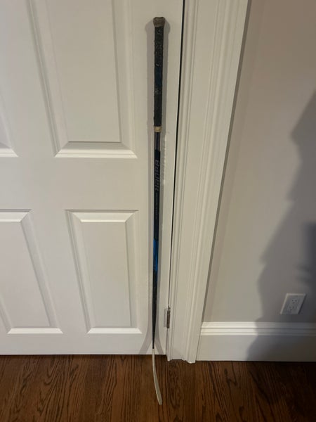 Youth Bauer Nexus 1N Right Handed Hockey Stick P92 (Used).  (35 FLEX)