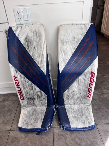 Medium Bauer Hyperlite Goalie Leg Pads Pro Stock (Used)