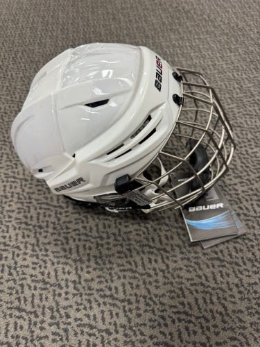 Medium Bauer Re-Akt 95 Helmet (New)