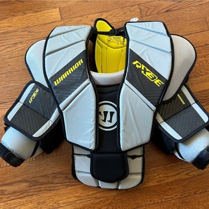Small/Medium 2024 Warrior RX3E+ Goalie Chest Protector (Used)