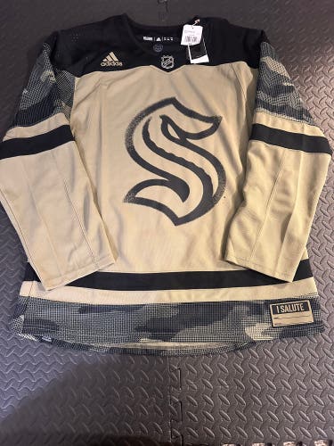 Adidas Seattle Kraken NHL Salute To Service Camo Hockey Jersey SZ 54 Men HB1759