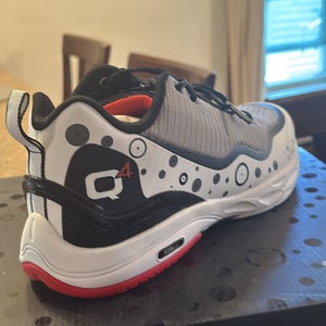 Men's Size M 12.0 (W 13.0) Shoes (New)