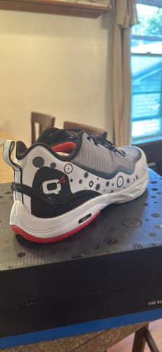 Men's Size M 12.0 (W 13.0) Shoes (New)